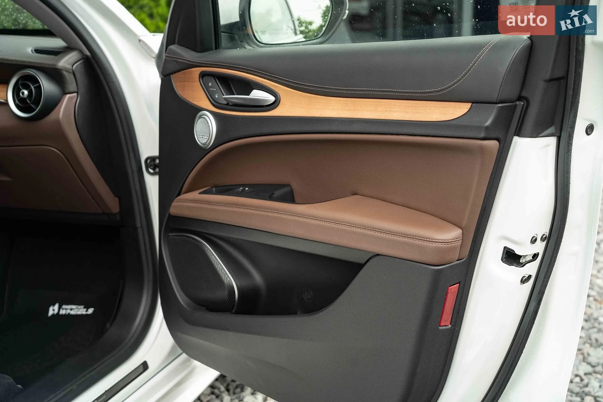 2020 Alfa Romeo Stelvio - мініатюра 47