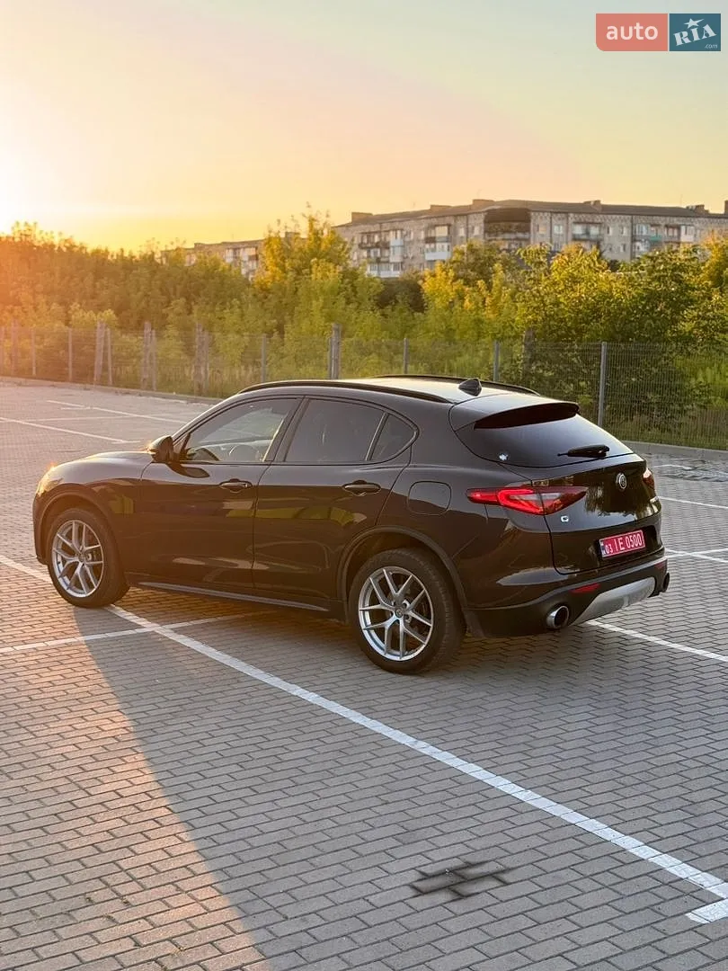 2017 Alfa Romeo Stelvio - мініатюра 16