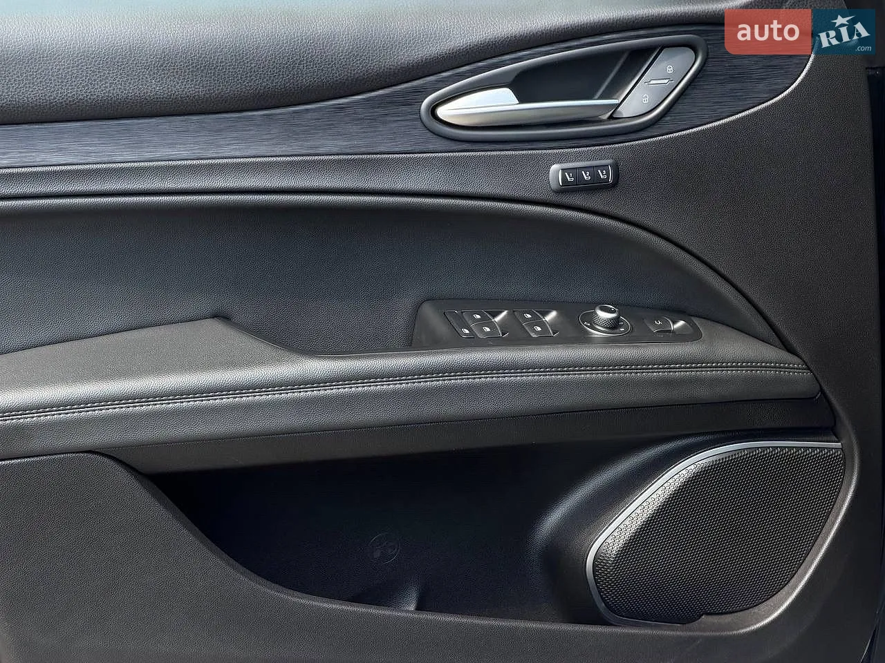 2020 Alfa Romeo Stelvio - мініатюра 28