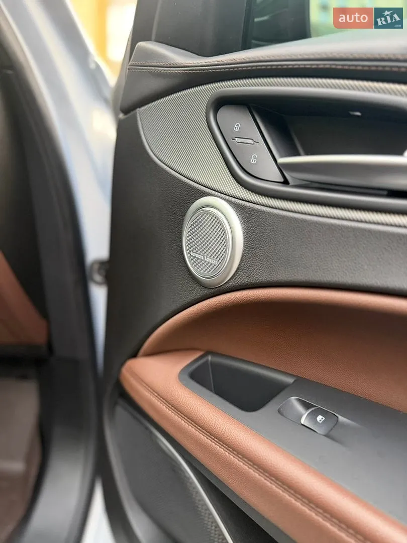 2021 Alfa Romeo Stelvio - мініатюра 34