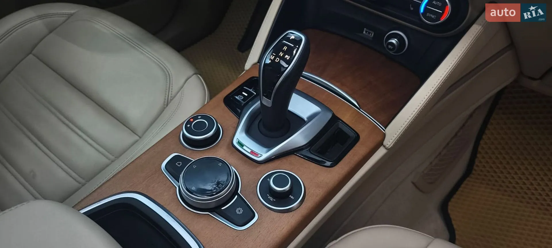 2021 Alfa Romeo Stelvio - мініатюра 15