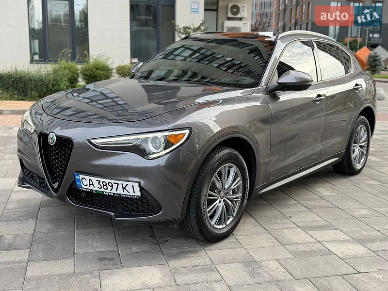 Alfa Romeo Stelvio 2021