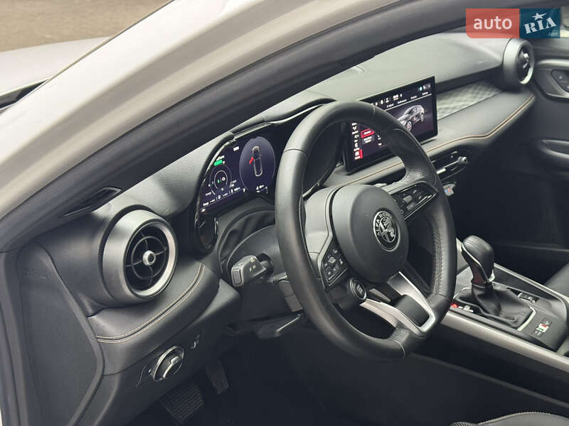 Внедорожник / Кроссовер Alfa Romeo Tonale 2023 в Киеве фото 14 Внедорожник / Кроссовер Alfa Romeo Tonale 2023 в Киеве
