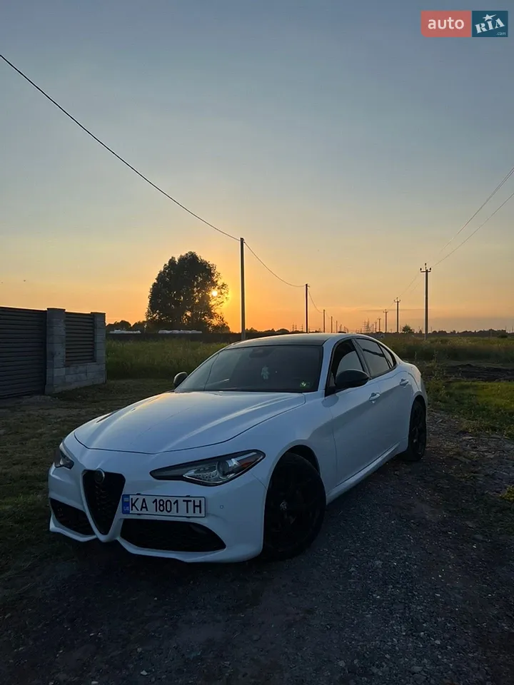2020 Alfa Romeo Giulia - мініатюра 13