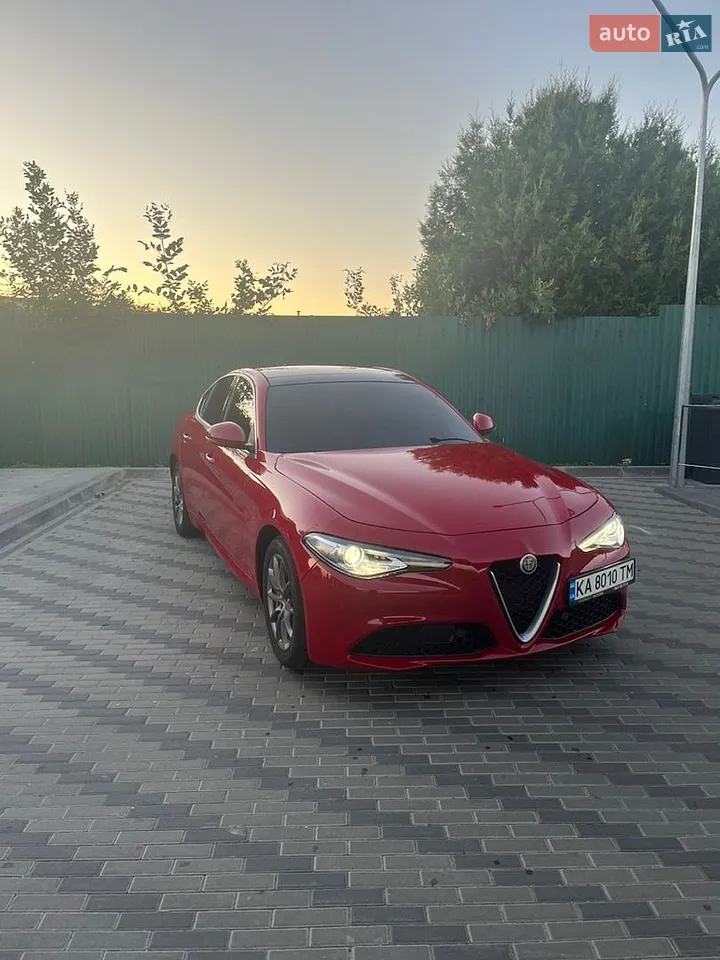 2017 Alfa Romeo Giulia - мініатюра 13