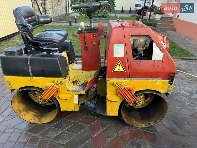 Дорожній каток Ammann AP 1992 в 