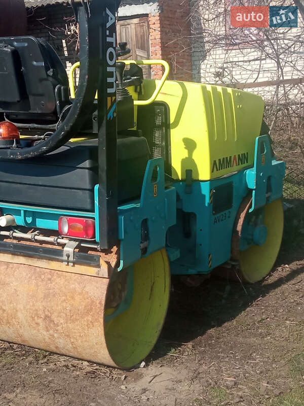 Дорожный каток Ammann AV 2010 в Николаеве