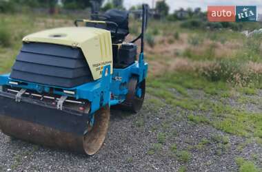 Дорожній каток Ammann AV 2010 в 