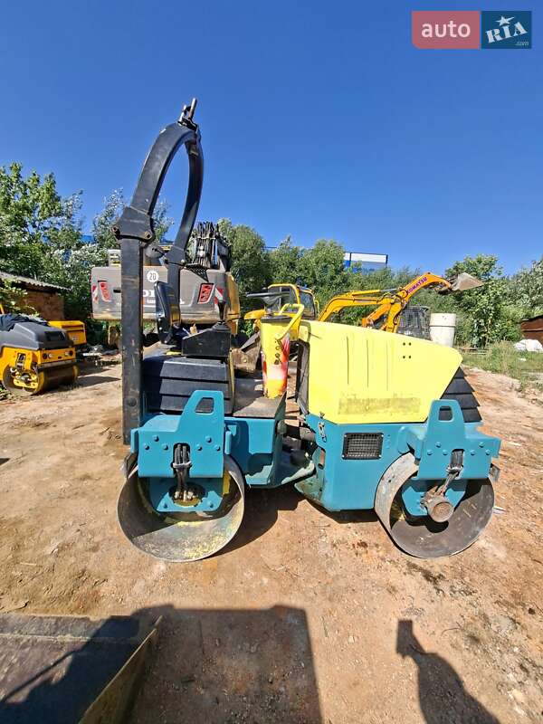 Дорожный каток Ammann AV 2015 в Львове