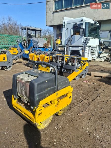 Дорожный каток Ammann AV 2015 в Львове