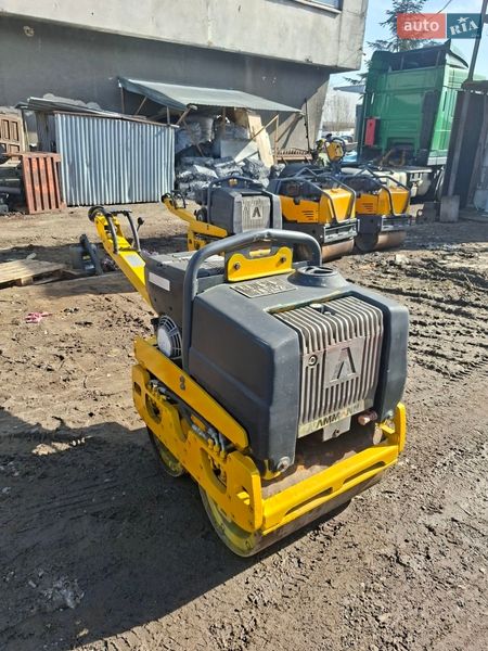 Дорожный каток Ammann AV 2015 в Львове