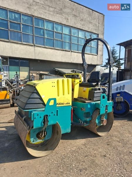 Дорожный каток Ammann AV 2010 в Львове