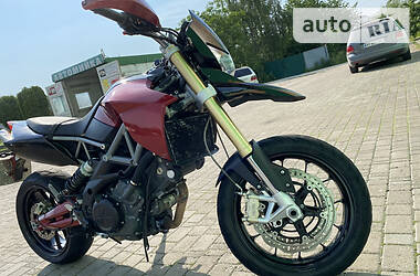 Мотоцикл Супермото (Motard) Aprilia Dorsoduro 2011 в Івано-Франківську