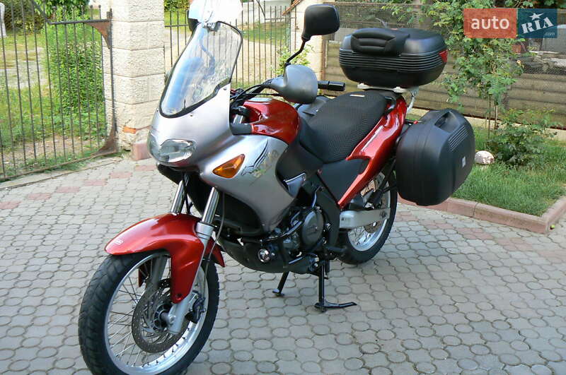 Мотоцикл Туризм Aprilia Pegaso 650 2001 в Гнівані