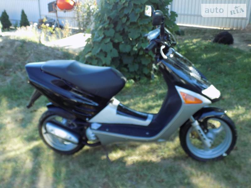 Скутер Aprilia Replica 1999 в Черновцах