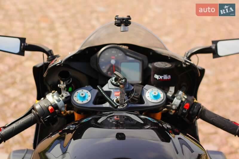 Спортбайк Aprilia RSV 1000 R 2006 в Новій Одесі
