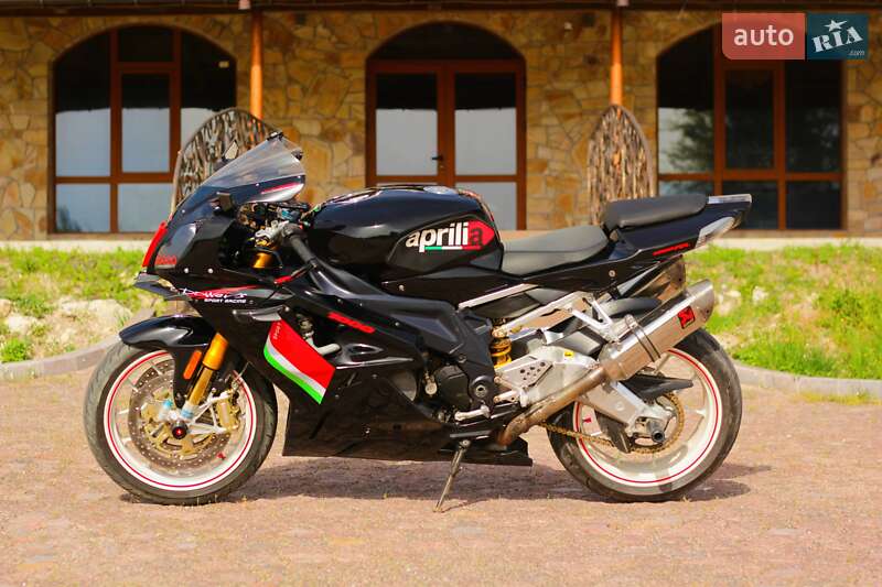 Спортбайк Aprilia RSV 1000 R 2006 в Новій Одесі