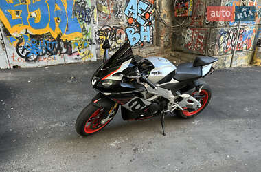 Мокик Aprilia RSV4 2019 в 