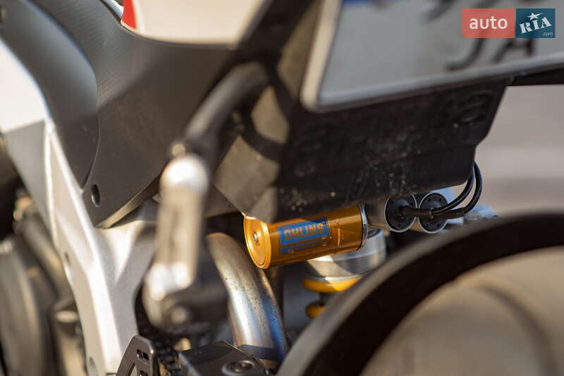Спортбайк Aprilia RSV4 2023 в Днепре фото 9 Спортбайк Aprilia RSV4 2023 в Днепре