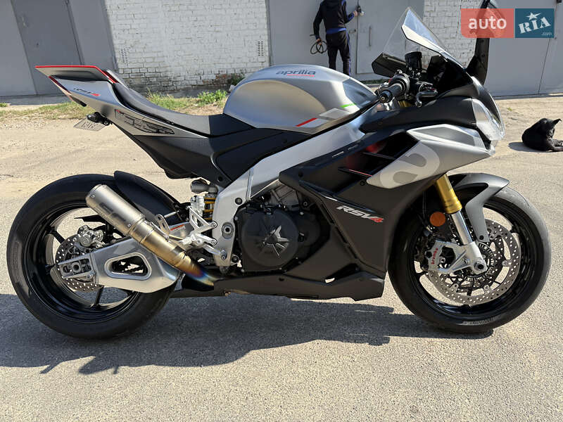 Спортбайк Aprilia RSV4 2021 в Сумах
