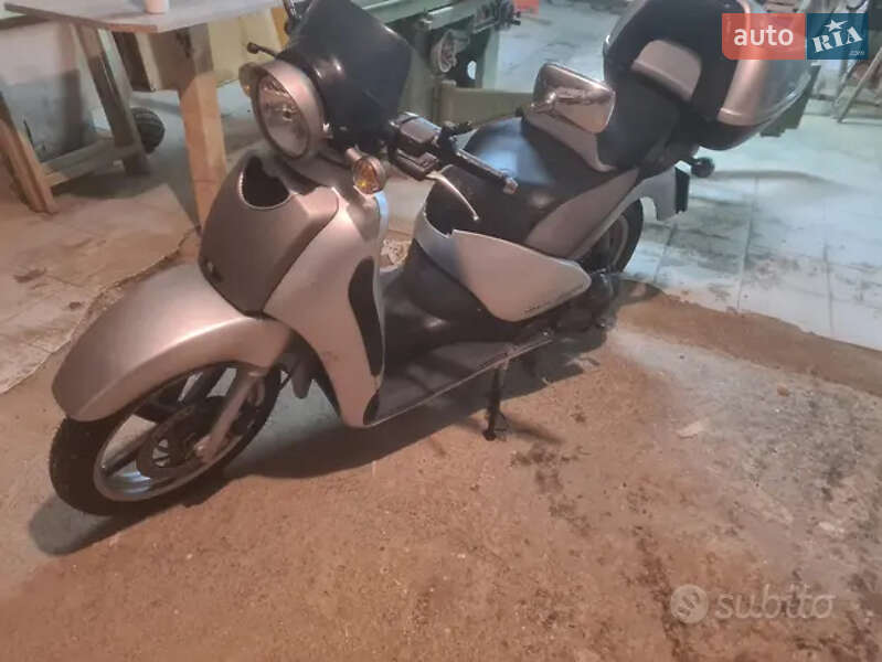 Скутер ретро Aprilia Scarabeo 125 2001 в Яворові фото Скутер ретро Aprilia Scarabeo 125 2001 в Яворові