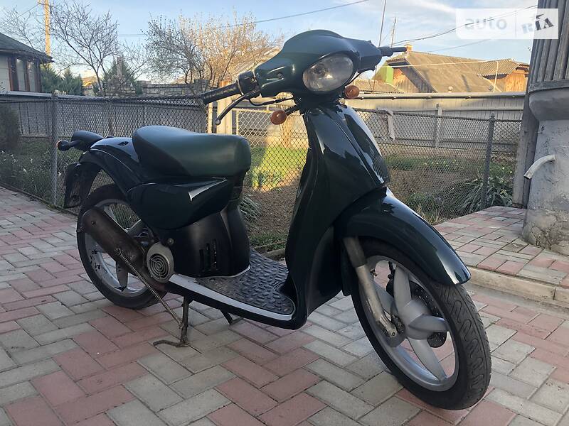 Скутер Aprilia Scarabeo 1996 в Косове