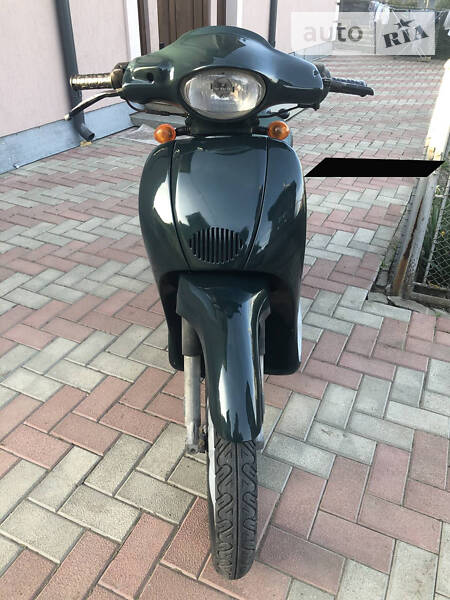Скутер Aprilia Scarabeo 1996 в Косове