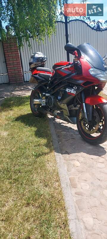 Спортбайк Aprilia SL 2004 в Кіцмані