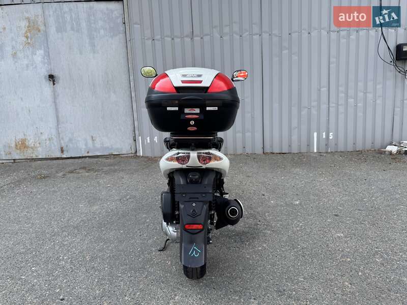 Макси-скутер Aprilia Sportcity 2013 в Днепре