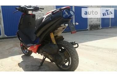 Скутер Aprilia SR 2004 в Сарнах