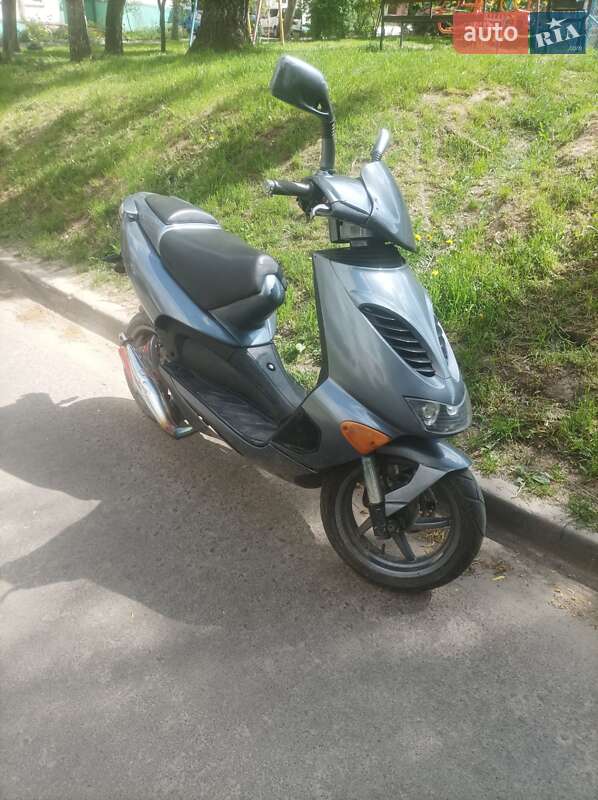 Скутер Aprilia SR 1998 в Ровно