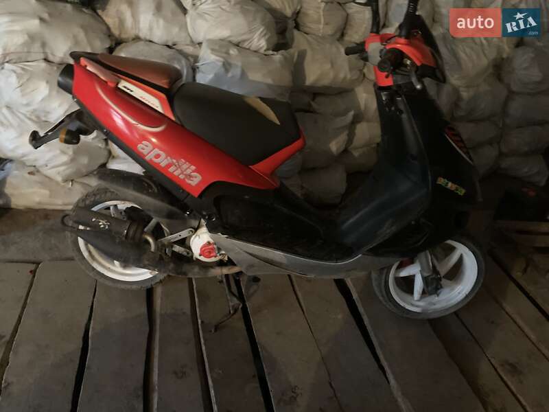 Грузовые мотороллеры, мотоциклы, скутеры, мопеды Aprilia SR 2000 в Литине