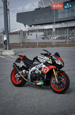 Мотоцикл Без обтекателей (Naked bike) Aprilia Tuono V4 1100 2018 в 