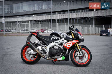 Мотоцикл Без обтекателей (Naked bike) Aprilia Tuono V4 1100 2018 в 