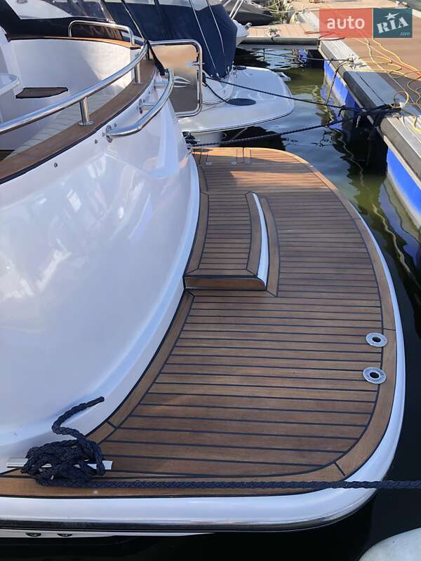 Моторная яхта Aquador 32 2012 в Киеве