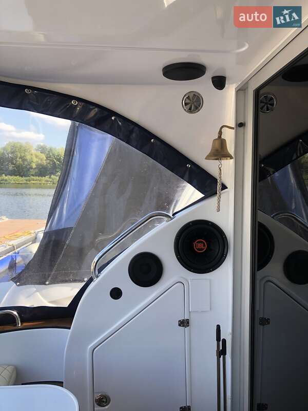 Моторная яхта Aquador 32 2012 в Киеве