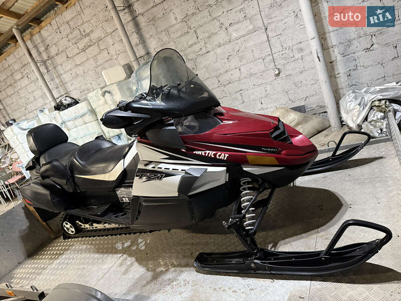 Горные снегоходы Arctic cat TZ1 2011 в Луцке