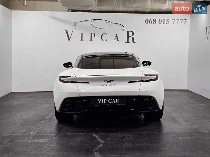 Купе Aston Martin DB11 2018 в Киеве