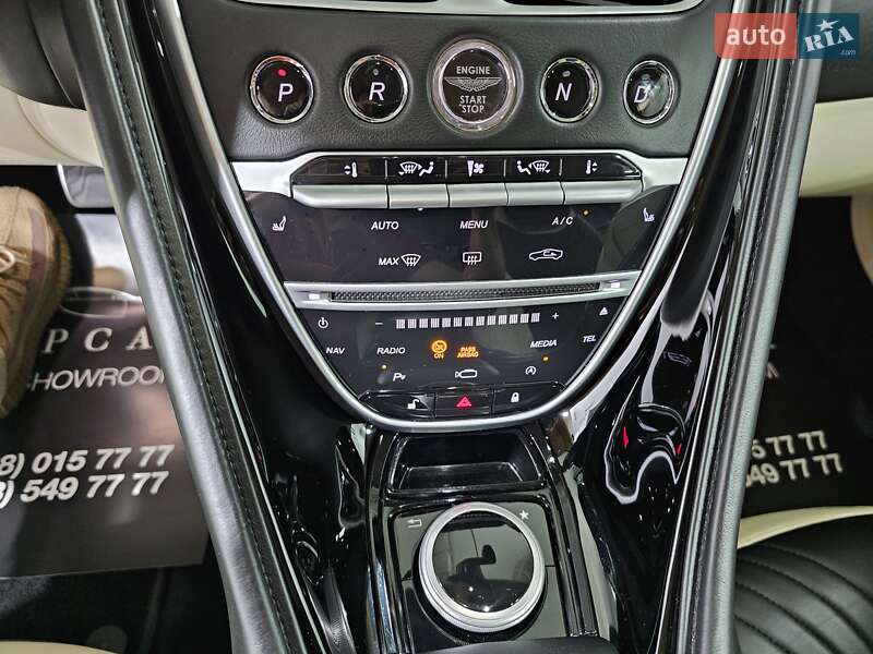 Купе Aston Martin DB11 2018 в Киеве