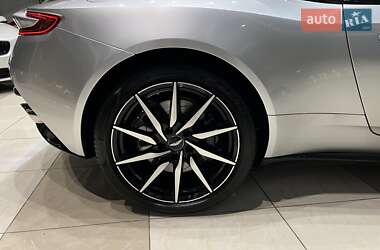 Купе Aston Martin DB11 2018 в 