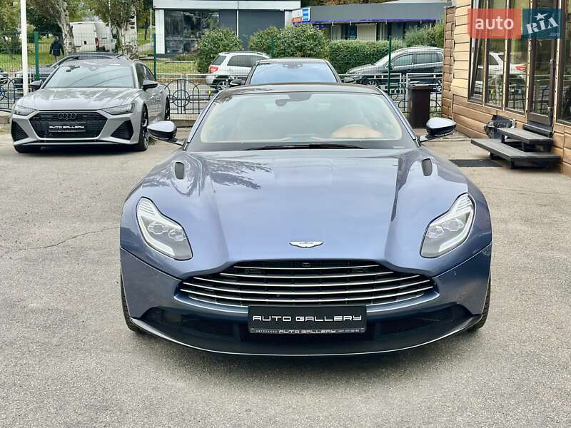 Купе Aston Martin DB11 2017 в Києві