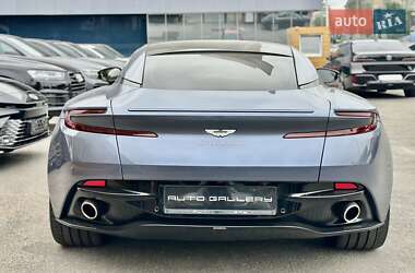 Купе Aston Martin DB11 2017 в 
