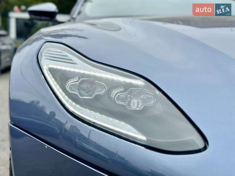 Купе Aston Martin DB11 2017 в Києві