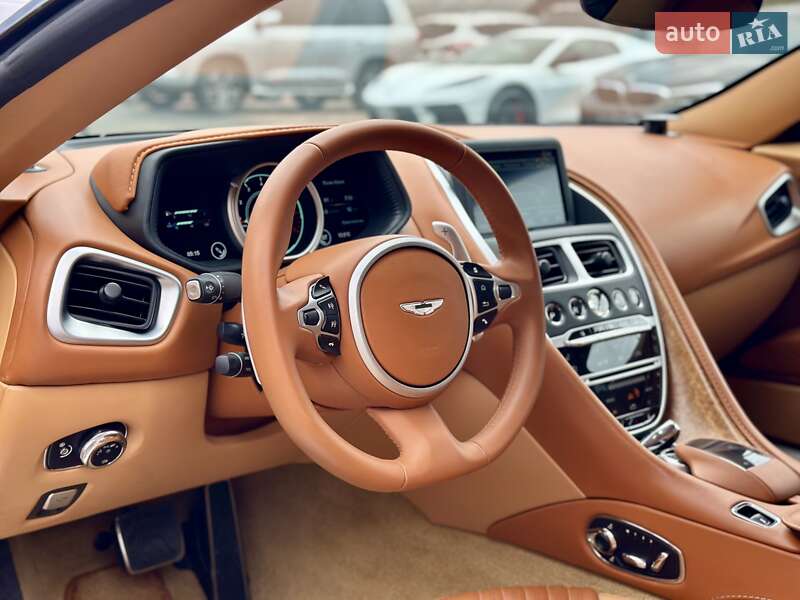 Купе Aston Martin DB11 2017 в Києві
