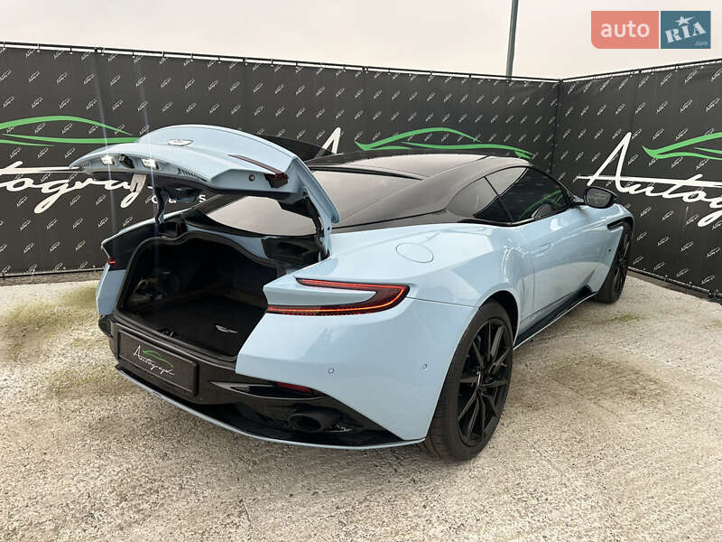 Купе Aston Martin DB11 2016 в Киеве