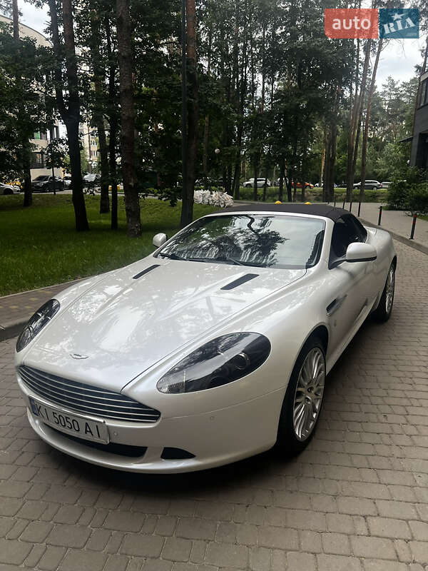 Кабриолет Aston Martin DB9 2010 в Броварах
