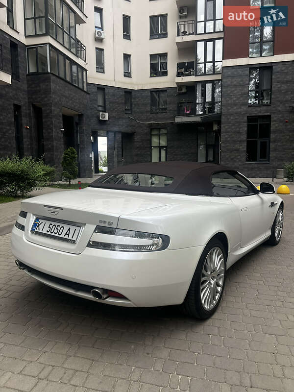 Кабриолет Aston Martin DB9 2010 в Броварах
