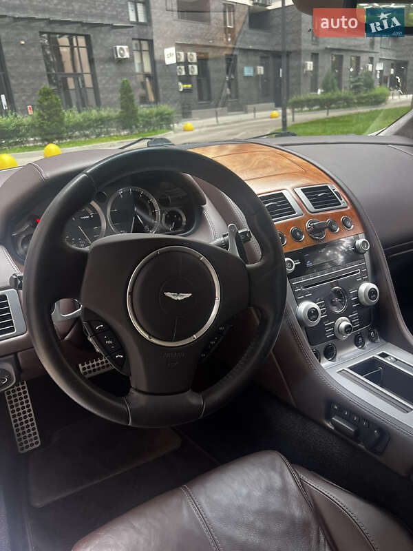 Кабриолет Aston Martin DB9 2010 в Броварах
