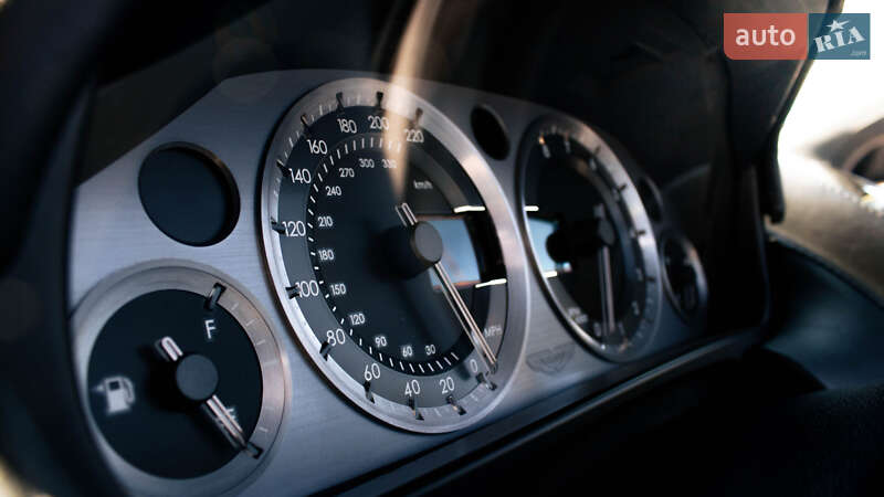 Кабріолет Aston Martin DB9 2006 в Києві