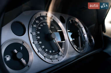 Кабриолет Aston Martin DB9 2006 в 
